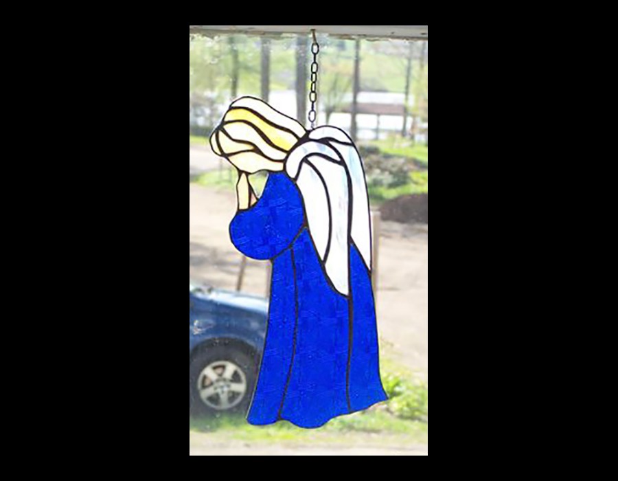 praying_angel_blk_bg